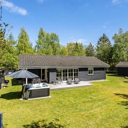 Dom wakacyjny Marlena - 1-1km From The Sea By Interhome *